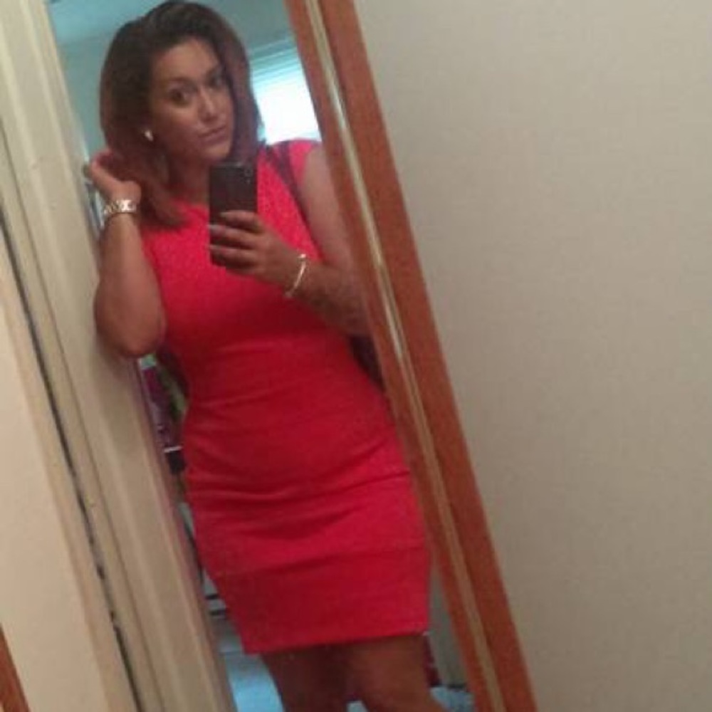 Coral Fitted dress